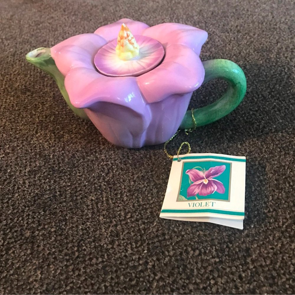 Cosmos Gifts, Violet Teapot, Ceramic
